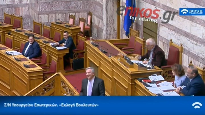 Το λάθος του Νικήτα Κακλαμάνη που προκάλεσε γέλια στη Βουλή – BINTEO