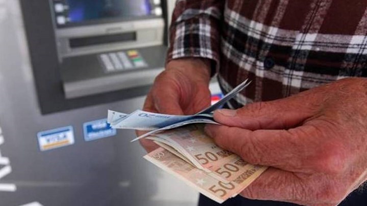 Συντάξεις: “Ζεστό χρήμα” για 500.000 δικαιούχους – Οι μεγάλοι κερδισμένοι