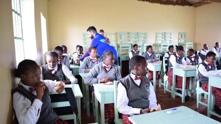 Μαθήτριες στην Κένυα τραγουδούν κρητική μαντινάδα – ΒΙΝΤΕΟ