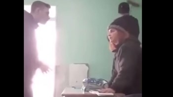 Τι απαντά o αρμόδιος Διευθυντής Εκπαίδευσης για το βίντεο με μαθητή να “τραμπουκίζει” καθηγήτρια