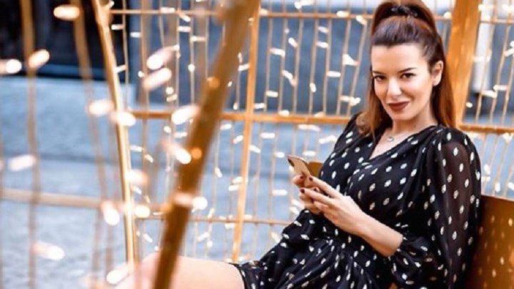 Νικολέττα Ράλλη: Μας δείχνει την φουσκωμένη της κοιλίτσα