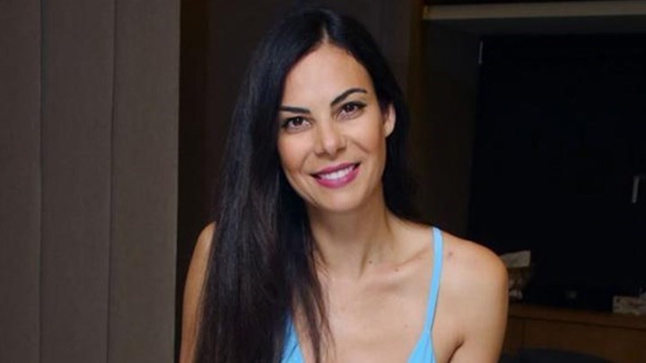 H σέξι πόζα της Εύης Βατίδου – ΦΩΤΟ