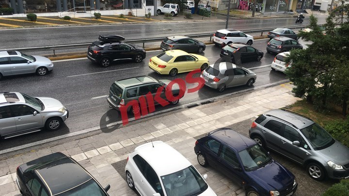 Κίνηση στους δρόμους: Δείτε πού υπάρχει μποτιλιάρισμα