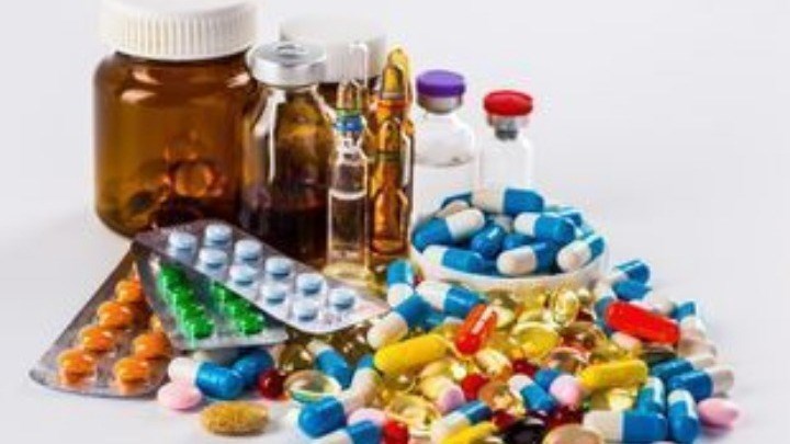 Σε έξαρση η εποχική γρίπη: Αδειάζουν τα ράφια των φαρμακείων
