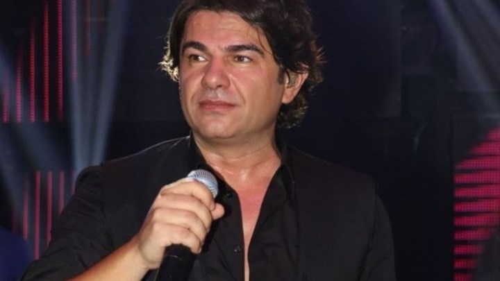 Νίκος Κουρκούλης: Βαρύ πένθος για τον αγαπημένο τραγουδιστή