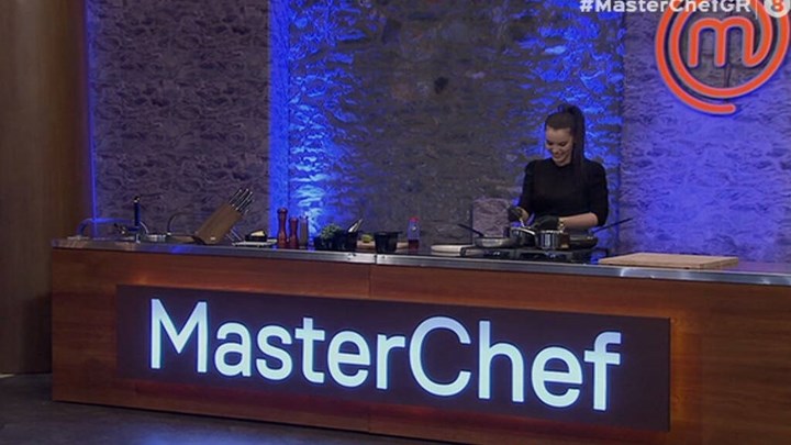 MasterChef: Τα κόλλυβα, τα μαύρα ρούχα και το… τρολάρισμα από τους κριτές – ΒΙΝΤΕΟ