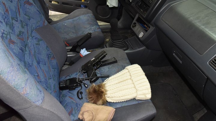 “Τοξοβόλος του Συντάγματος”: Αυτά είναι τα όπλα που βρέθηκαν – Ήταν με σφαίρες στη θαλάμη – ΦΩΤΟ