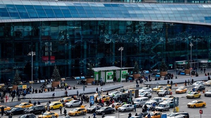 Συναγερμός σε αεροπλάνο στη Ρωσία – Επιβάτης υποστηρίζε ότι μεταφέρει εκρηκτικά