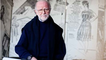 Πέθανε ο κορυφαίος σχεδιαστής μόδας Γιάννης Τσεκλένης