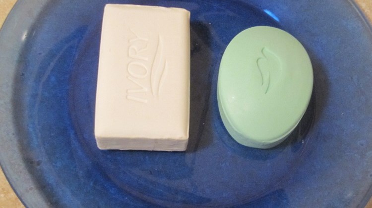 Tι συμβαίνει όταν βάλουμε ένα σαπούνι σε φούρνο μικροκυμάτων; – ΒΙΝΤΕΟ