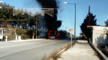 Λεωφορείο του ΚΤΕΛ Κιλκίς τυλίχθηκε στις φλόγες – BINTEO