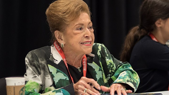 Πέθανε η συγγραφέας Μέρι Χίγκινς Κλαρκ – Ήταν η “βασίλισσα του σασπένς” – ΦΩΤΟ – ΒΙΝΤΕΟ