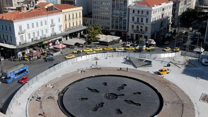 Ομόνοια: Σε εξέλιξη η ανάπλαση της πλατείας – Επιστρέφει το συντριβάνι – ΦΩΤΟ