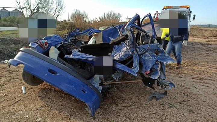 Πρέβεζα: Φρικτό τροχαίο με έναν νεκρό – Σοκάρουν οι εικόνες από το διαλυμένο αυτοκίνητο – ΦΩΤΟ