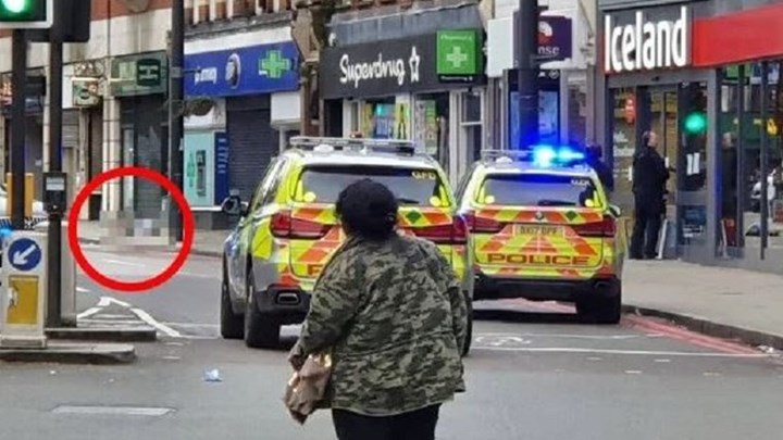 Επίθεση με μαχαίρι στο Λονδίνο: Τουλάχιστον δύο τραυματίες – ΦΩΤΟ – ΒΙΝΤΕΟ