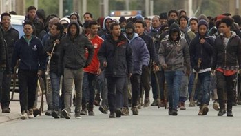 Spiegel: Εμπιστευτική έκθεση της ΕΕ “βλέπει” νέα προσφυγική κρίση από τη Λιβύη