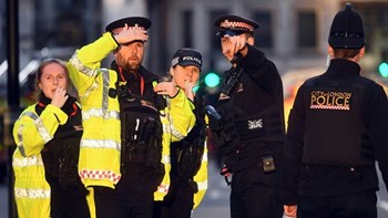 Επίθεση στο Λονδίνο: Διέφυγαν τον κίνδυνο για τη ζωή τους οι 3 τραυματίες
