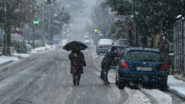 Καιρός: Ραγδαία επιδείνωση – Έρχονται χιόνια και τσουχτερό κρύο