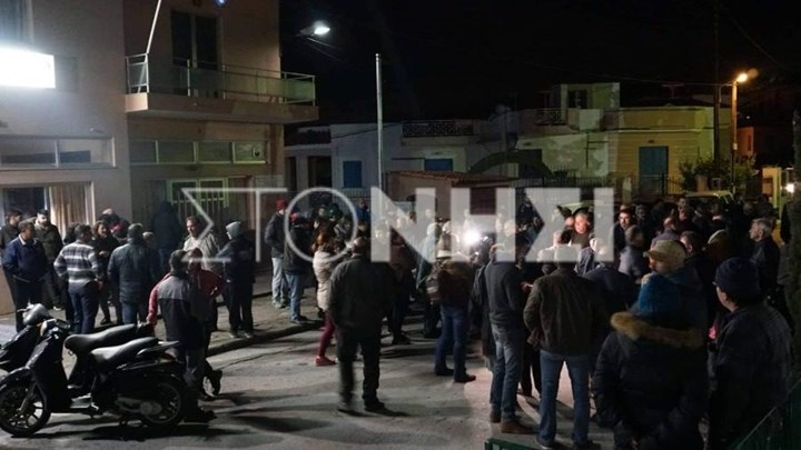 Έκρυθμη η κατάσταση στη Μόρια – Ένταση και στο χωριό – ΦΩΤΟ