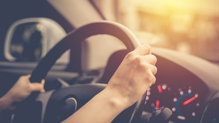 Άδειες οδήγησης: Τι αλλάζει στα παράβολα – Όλες οι λεπτομέρειες