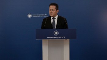 Πέτσας για επεισόδια στη Μόρια: Οι Αρχές ερευνούν το ενδεχόμενο υποκίνησης τέτοιων αντιδράσεων