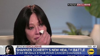 Συγκλονίζει η εξομολόγηση της Σάνον Ντόχερτι: Επέστρεψε ο εφιάλτης του καρκίνου – ΒΙΝΤΕΟ