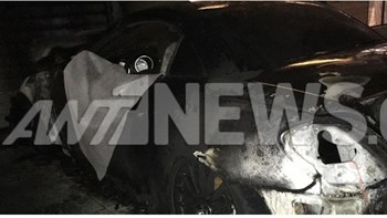Εμπρηστική επίθεση στη Γλυφάδα: Αυτοκίνητο τυλίχθηκε στις φλόγες – ΦΩΤΟ – ΒΙΝΤΕΟ
