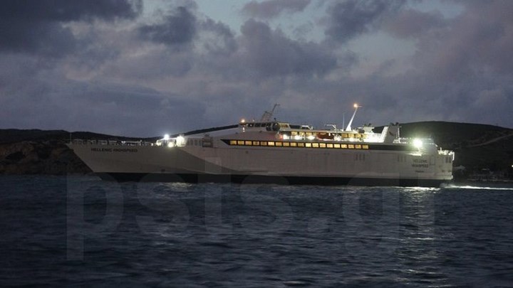 Πάρος: Ταλαιπωρία για επιβάτες – Μπλέχτηκε η άγκυρα του πλοίου – ΦΩΤΟ – ΒΙΝΤΕΟ