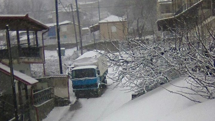 Κακοκαιρία: Το έστρωσε στα ορεινά της Λάρισας – ΦΩΤΟ