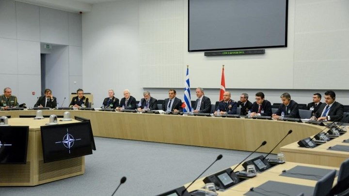 Η ανακοίνωση του υπουργείου Εθνικής Άμυνας για την επικοινωνία Παναγιωτόπουλου-Ακάρ