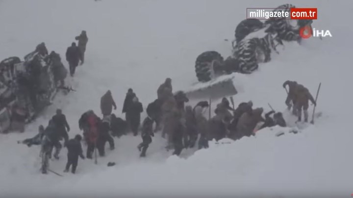 Τουρκία: Εικόνες-σοκ από τον τόπο της τραγωδίας – Δεκάδες νεκροί από χιονοστιβάδα – ΦΩΤΟ