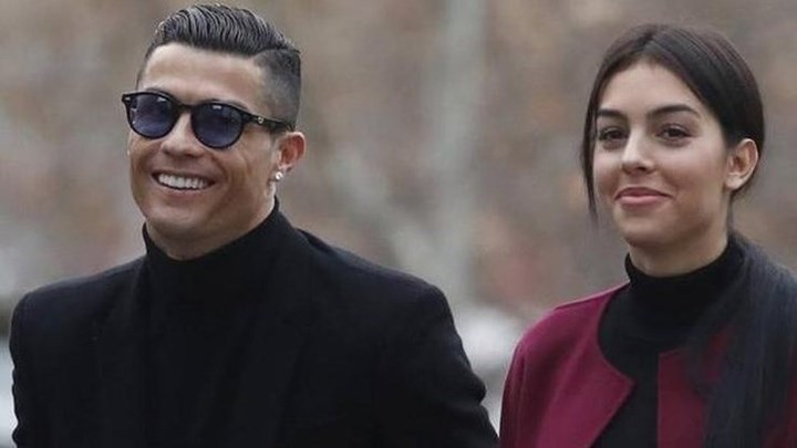 Κριστιάνο Ρονάλντο: Το πανάκριβο δώρο – έκπληξη της συντρόφου του για τα γενέθλιά του – ΒΙΝΤΕΟ