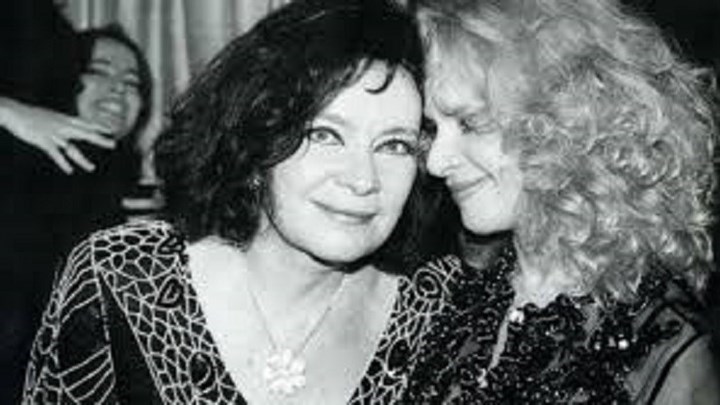 Κωνσταντίνος Καζάκος: Τι απάντησε για τον “πόλεμο” Βουγιουκλάκη – Καρέζη; – ΒΙΝΤΕΟ