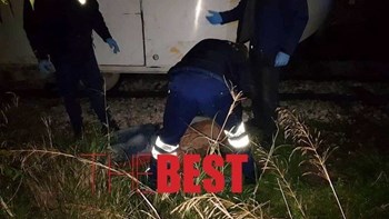 Πάτρα: Καρέ καρέ ο απεγκλωβισμός άνδρα στον Προαστιακό – ΦΩΤΟ – ΒΙΝΤΕΟ