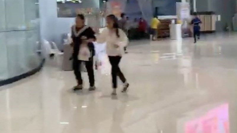 Ταϊλάνδη: Δεκαέξι ομήρους κρατά ο στρατιώτης που σκόρπισε τον θάνατο σε εμπορικό κέντρο – ΒΙΝΤΕΟ