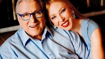 Κώστα Βουτσάς: “Δείχνει να είναι πολύ δυνατός οργανισμός” λέει η Αλίκη Κατσαβού – ΒΙΝΤΕΟ