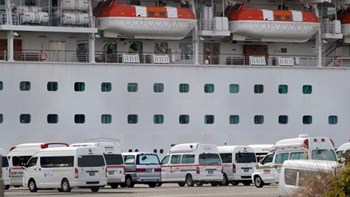 Κορονοϊός: Αυξήθηκαν τα κρούσματα στο κρουαζιερόπλοιο με 3.711 επιβάτες – Παραμένει σε καραντίνα