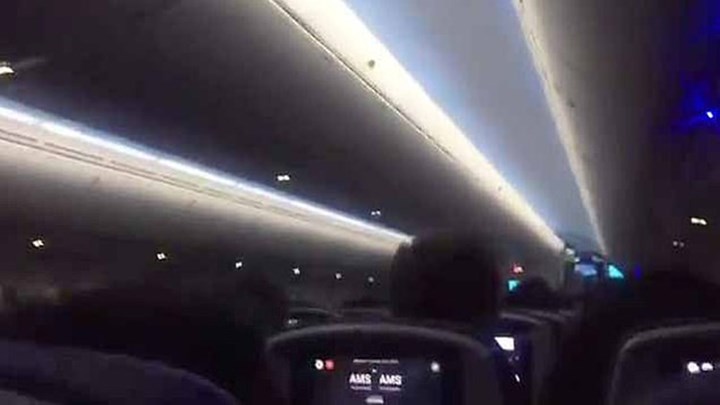 Τρόμος στον αέρα για 300 επιβάτες: Οι αναταράξεις, τα ουρλιαχτά και η καταιγίδα Κιάρα – ΒΙΝΤΕΟ