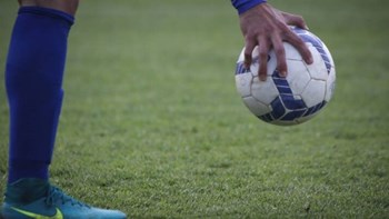 Σοκ στη Λάρισα: Σε κρίσιμη κατάσταση 24χρονος ποδοσφαιριστής – Κατέρρευσε στο γήπεδο