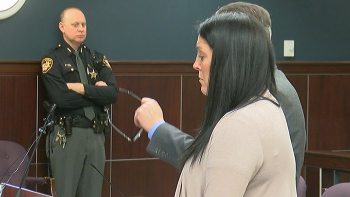 Στη φυλακή επιθεωρήτρια σχολείου που έκανε σεξ με δύο 16χρονους – ΦΩΤΟ – ΒΙΝΤΕΟ