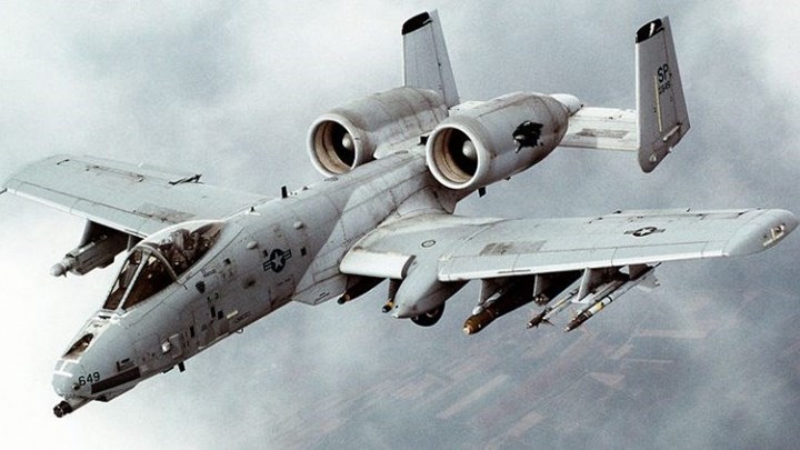 Global Hawk, A-10 Warthog, ιπτάμενα τάνκερ και C-130H για την Πολεμική Αεροπορία;