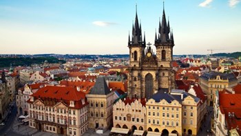 Περιπέτεια για μαθητές σε εκδρομή στην Πράγα: Έπαθαν δηλητηρίαση – Τι λένε καθηγητές στο enikos.gr