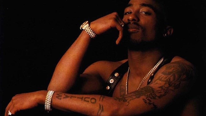 Θεωρίες συνωμοσίας: Ο ράπερ 2Pac σκηνοθέτησε τη δολοφονία του και ζει στο Νέο Μεξικό – ΦΩΤΟ – ΒΙΝΤΕΟ