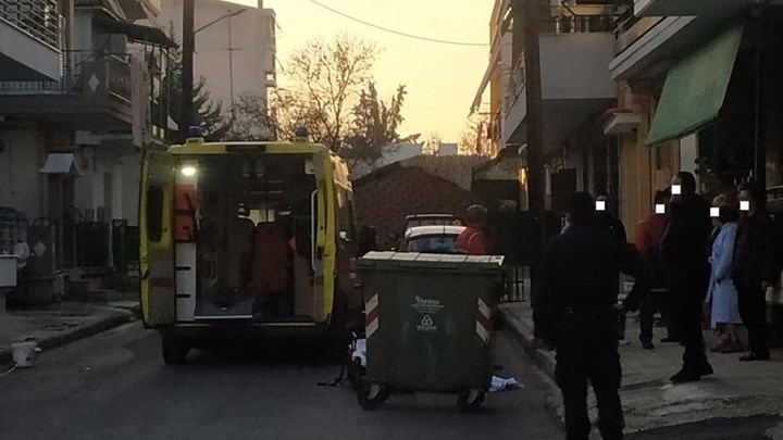 Τραγωδία στη Λάρισα: Γυναίκα έπεσε από μπαλκόνι 2ου ορόφου και σκοτώθηκε – ΦΩΤΟ