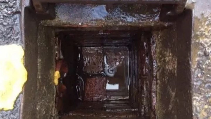 Βόλος: Αφαιρέθηκαν 40 τόνοι λίπους από αποχετεύσεις στο κέντρο της πόλης