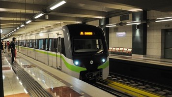 Συναγερμός στον σταθμό του Μετρό «Άγιος Ιωάννης» – Άνδρας έπεσε στις ράγες