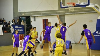 Πέντε κορυφαίοι μπασκετμπολίστες μυούν τα παιδιά των Αθλητικών Ακαδημιών ΟΠΑΠ στις αξίες του Αθλητισμού