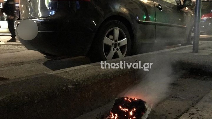 Θεσσαλονίκη: Προσπάθησε να πυρπολήσει ΙΧ με χαρτί κουζίνας – ΦΩΤΟ