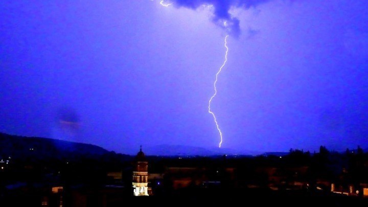 Κακοκαιρία στη Ρόδο: Έπεσαν 2000 κεραυνοί και 100 χιλιοστά βροχής