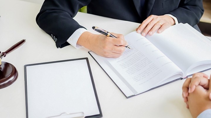 Διαζύγια: Τι αλλάζει με την υποχρεωτική διαμεσολάβηση – Τα υπέρ και τα κατά